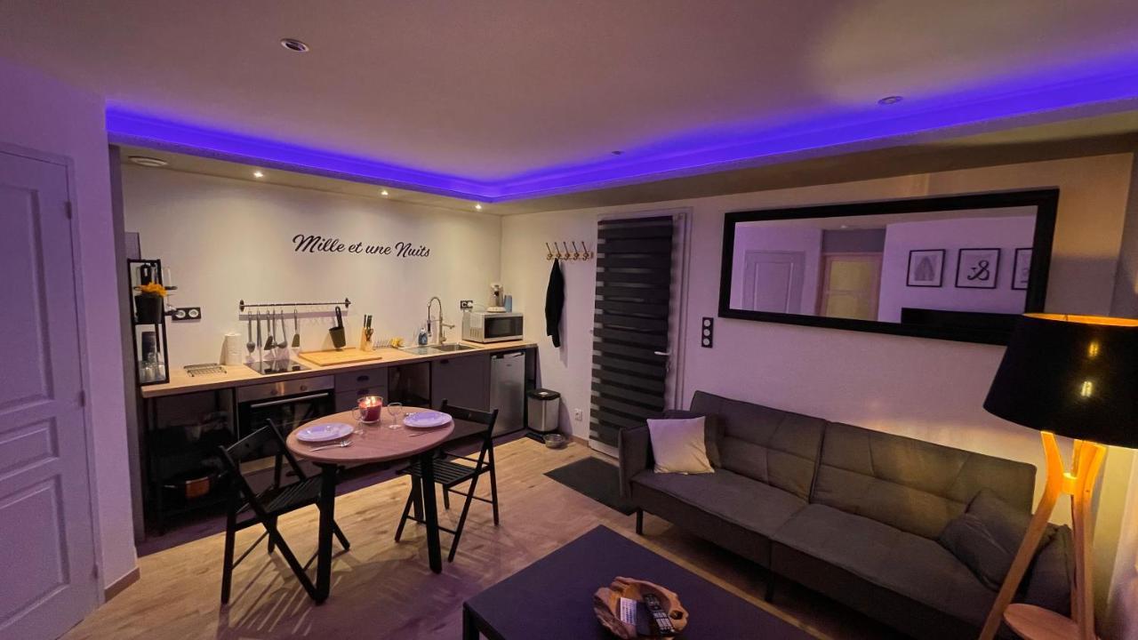 Mille Et Une Nuit, Appartement Classe 3 Etoiles En Rdc Avec Exterieur Et Parking Dole Ngoại thất bức ảnh