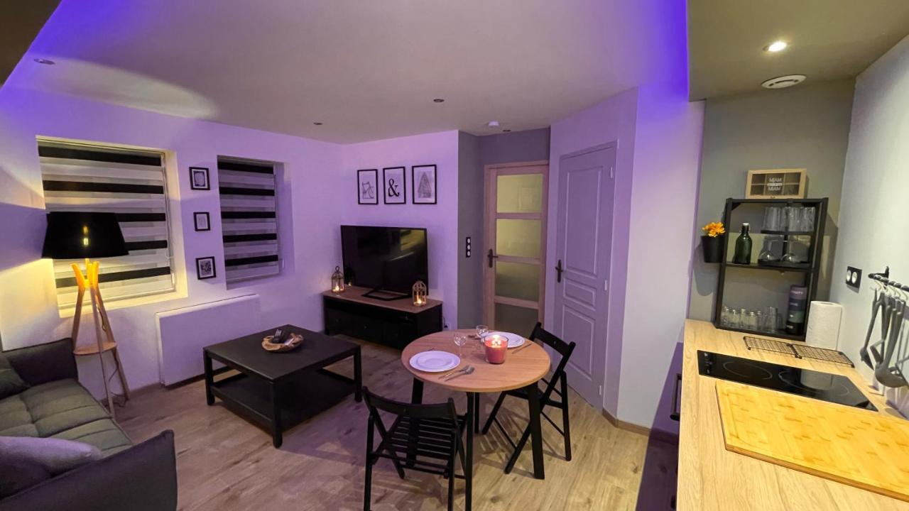 Mille Et Une Nuit, Appartement Classe 3 Etoiles En Rdc Avec Exterieur Et Parking Dole Ngoại thất bức ảnh