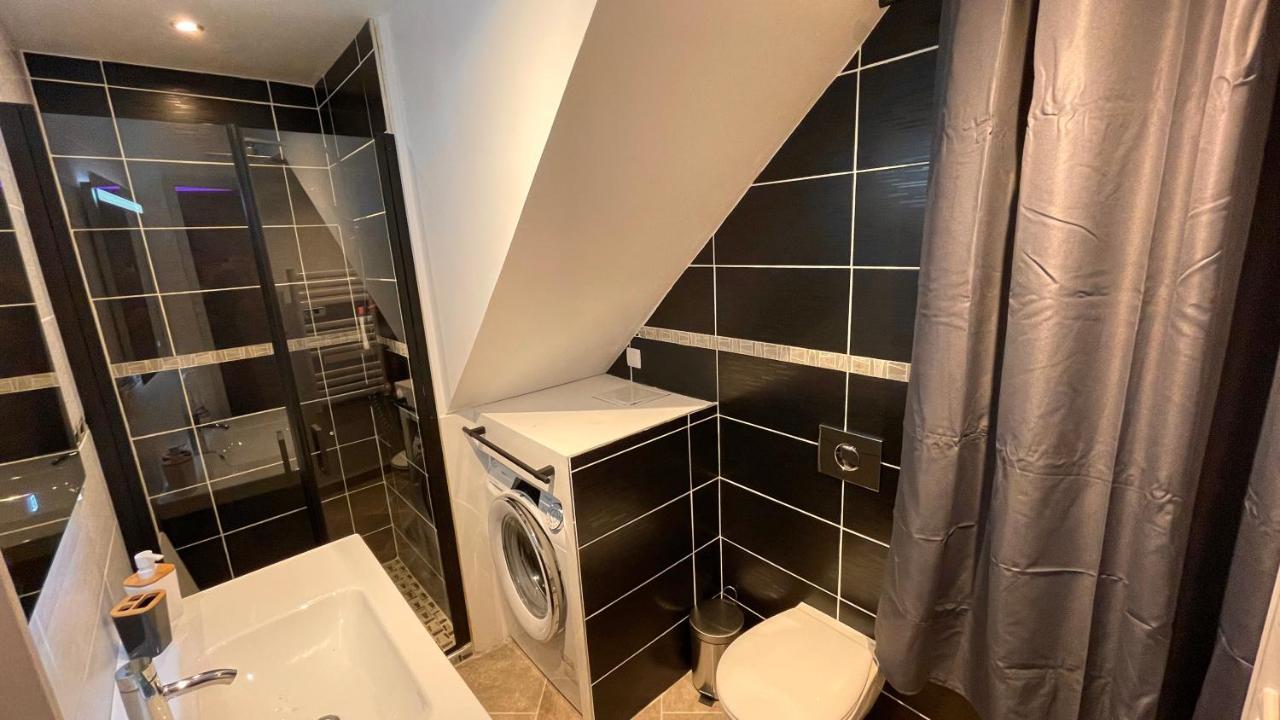 Mille Et Une Nuit, Appartement Classe 3 Etoiles En Rdc Avec Exterieur Et Parking Dole Ngoại thất bức ảnh