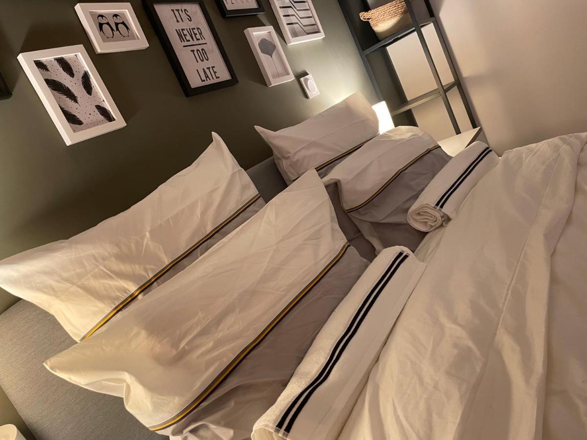 Mille Et Une Nuit, Appartement Classe 3 Etoiles En Rdc Avec Exterieur Et Parking Dole Ngoại thất bức ảnh